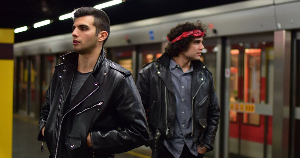 How to Wear a Leather Jacket in the Summer